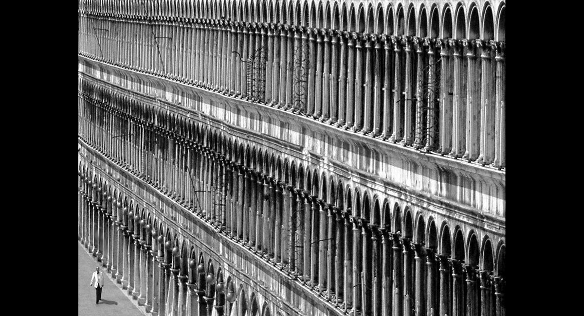 Peter-North_Venitian-Waiter (Copy)